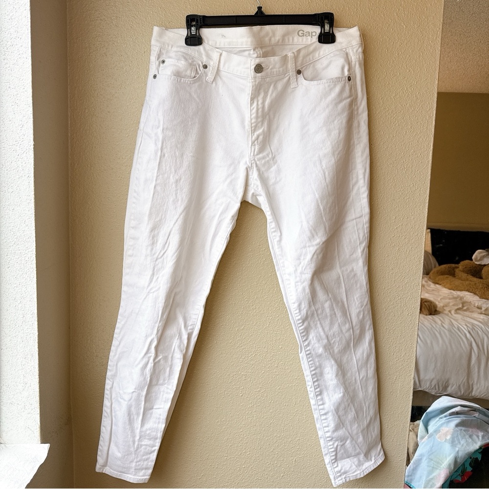 GAP Skinny White Jeans - Size 31S